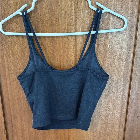 Vuori Halo Performance Crop Blue Tank Top Size M - Picture 3 of 5
